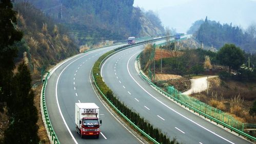 為何美國公路建設會埋入廢舊輪胎？環保隱憂還是創新之舉？